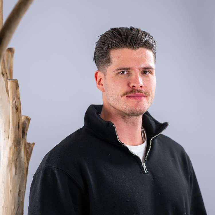 Nico Kreuzer (nico.kreuzer@erlebnisplus.ch)