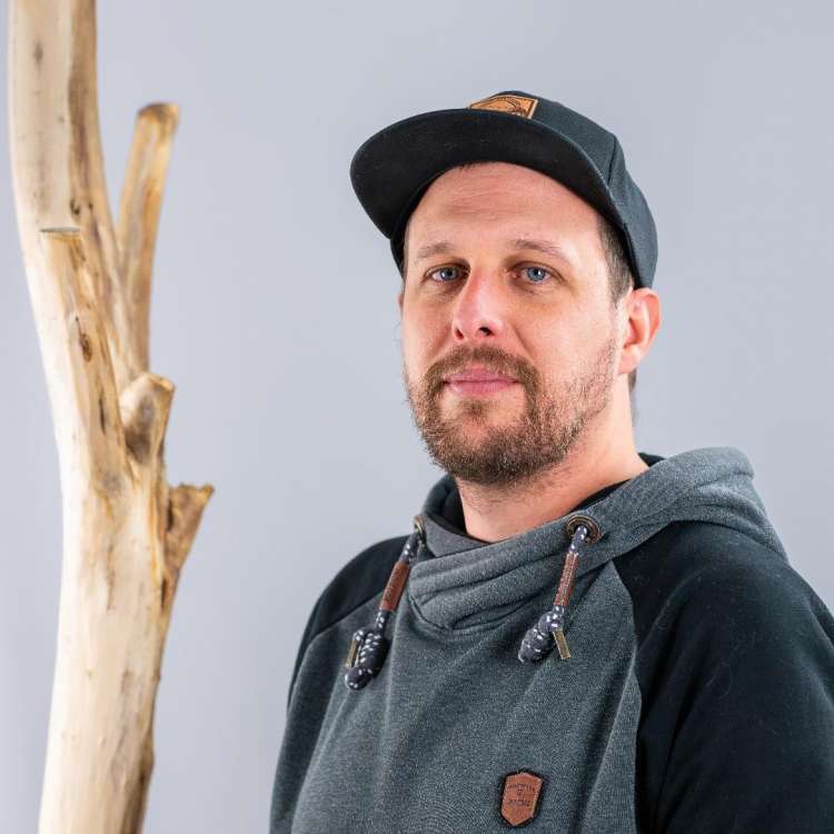 Sebastian Bonani (sebastian.bonani@erlebnisplus.ch)