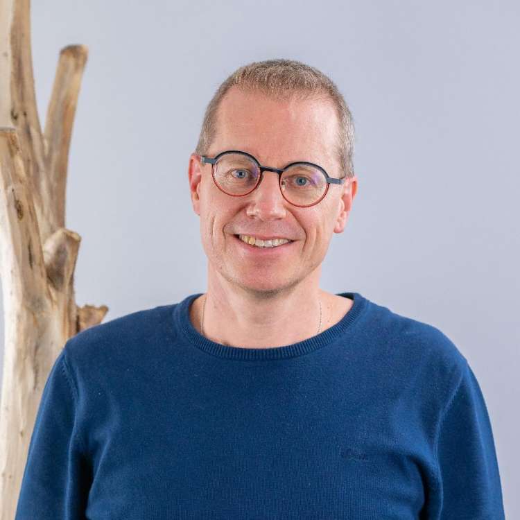 Karlheinz Fux (karlheinz.fux@erlebnisplus.ch)